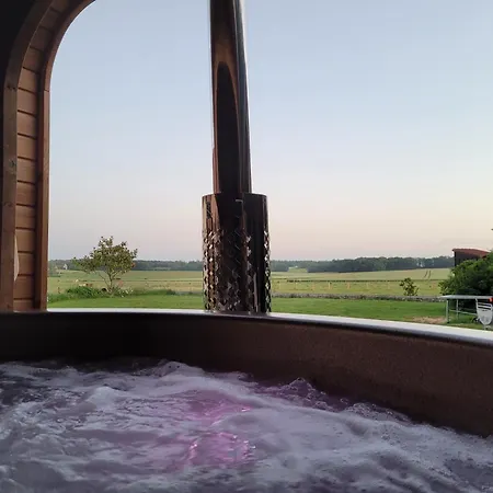 Le Clos Des Chenes Rouges Corrobert