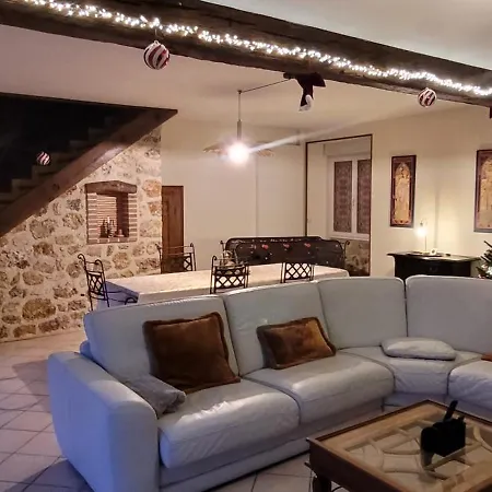 Le Clos Des Chenes Rouges Holiday home